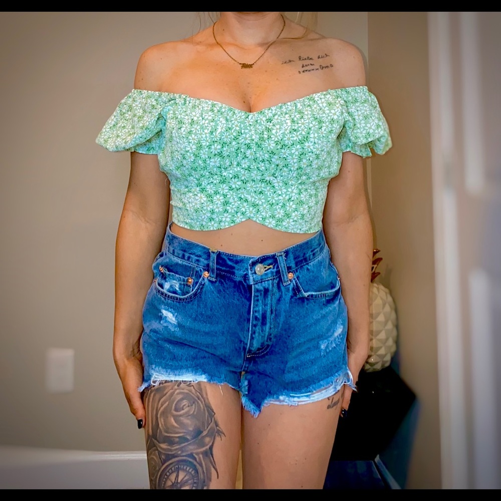 DAISY green knotted back crop top